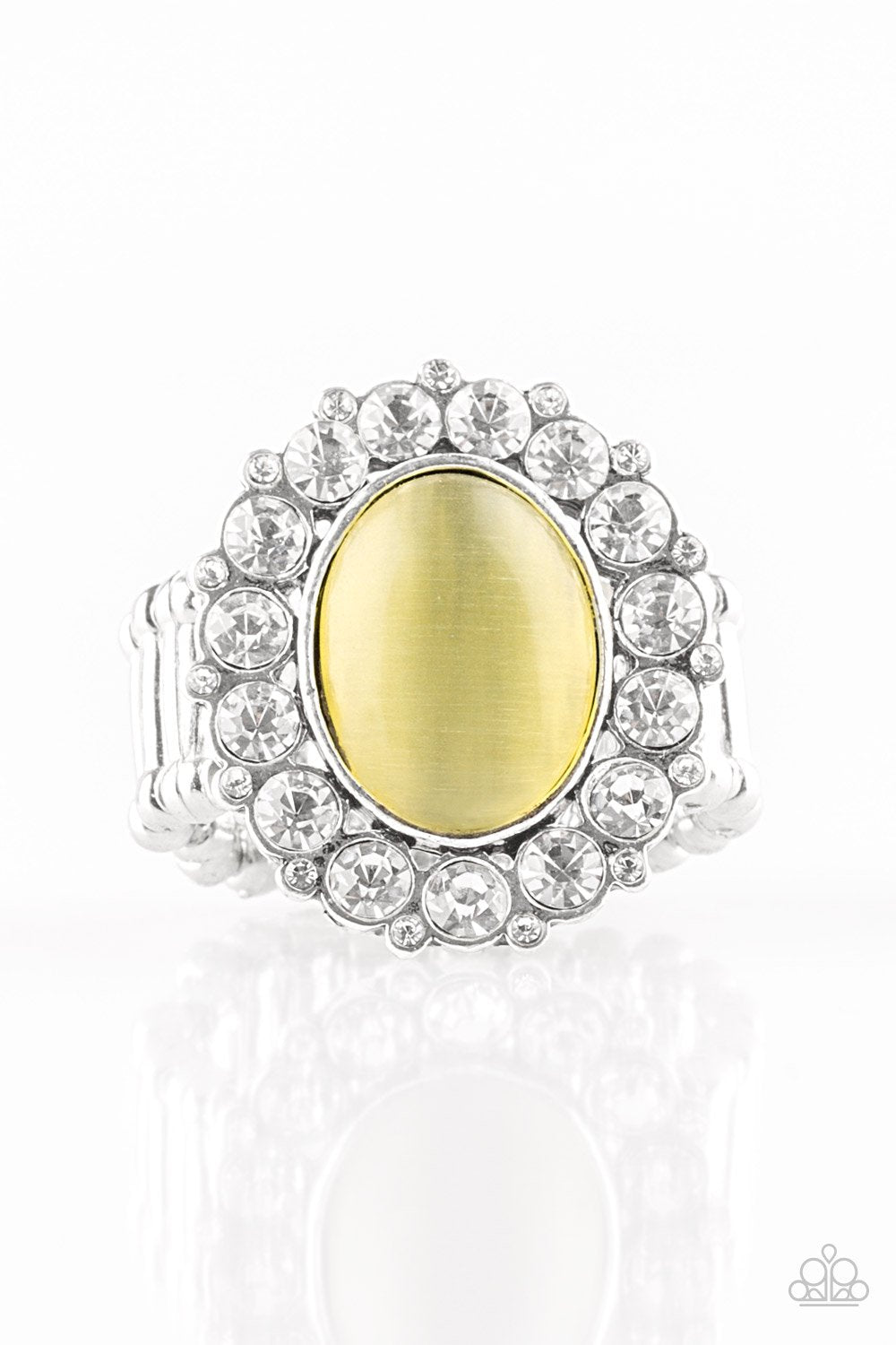 Anillo Paparazzi ~ Cenicienta Cenicienta - Amarillo