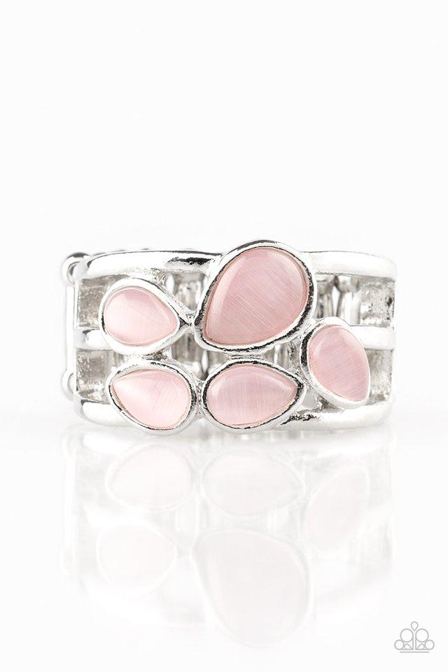 Paparazzi Ring ~ Dreamy Glow - Pink