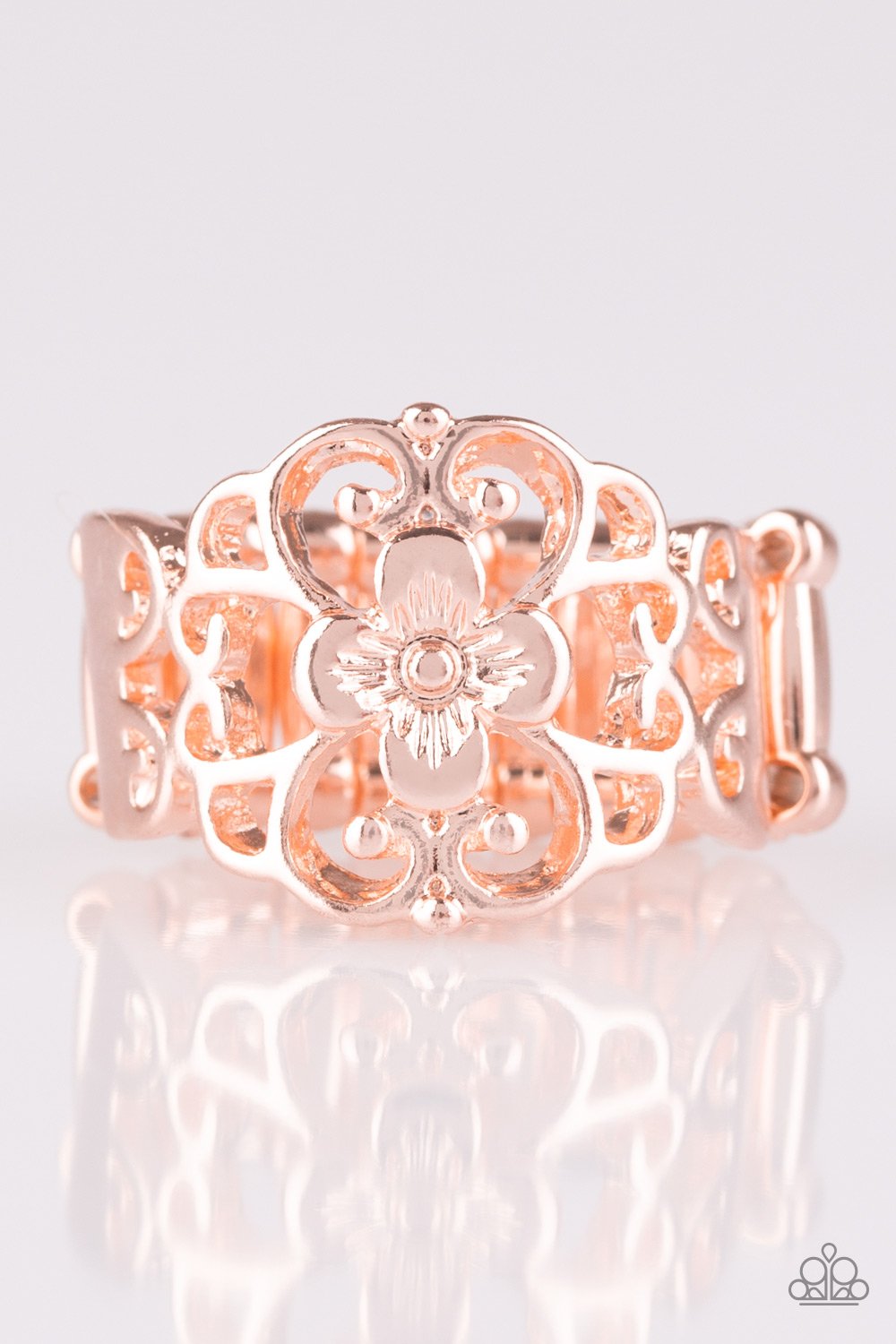 Paparazzi Ring ~ Fanciful Flower Gardens - Rose Gold