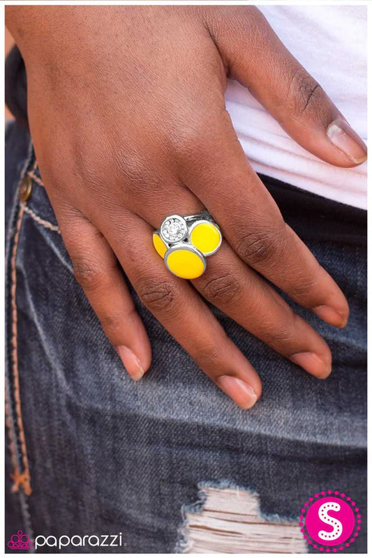 Paparazzi Ring ~ One Thing On Top Of Another - Yellow
