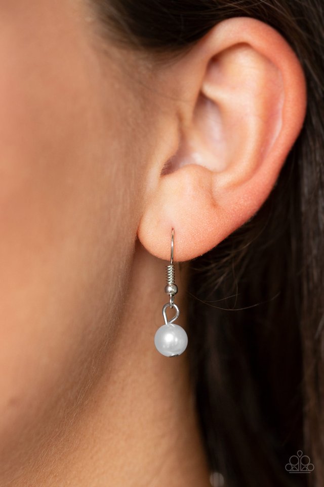 BALLROOM Service - Silver - Paparazzi Necklace Image