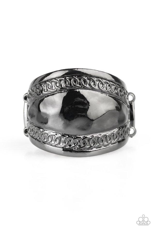 Paparazzi Ring ~ Sunset Groove - Black