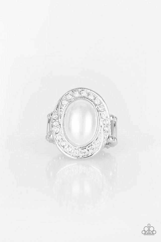 Anillo Paparazzi ~ Tratamiento ROYALE - Blanco