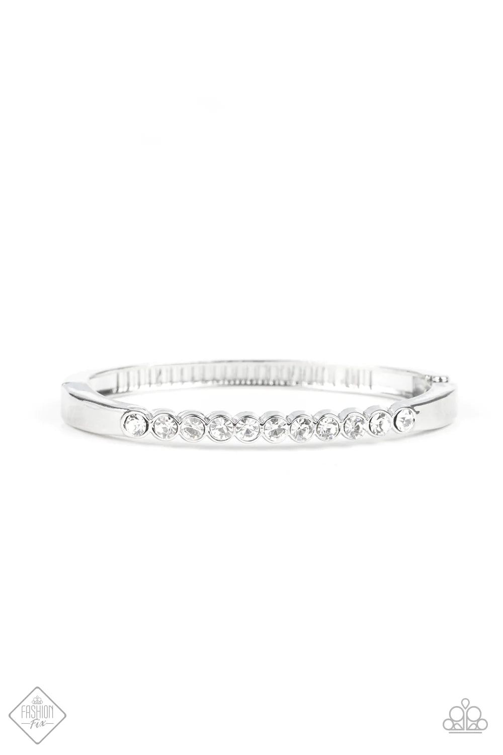 Pulsera Paparazzi ~ Totally Trillionaire - Blanco