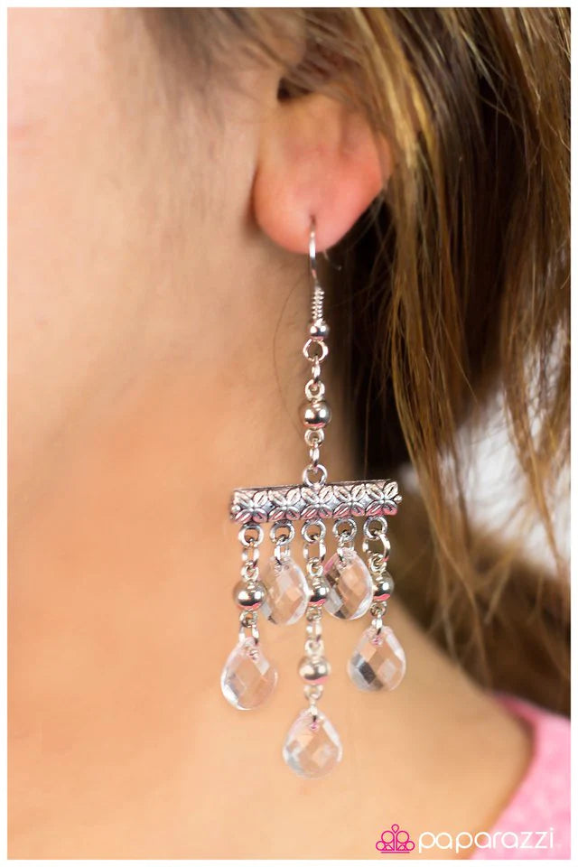 Paparazzi Earring ~ Take the Lead - White