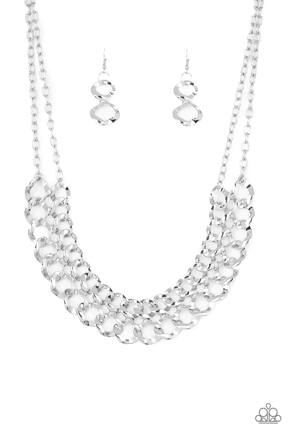 Collar Paparazzi ~ Encuentro callejero y saludo - Plata