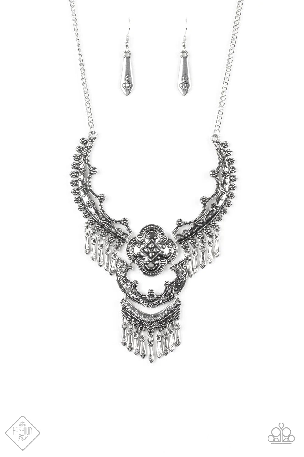 Paparazzi Necklace ~ Rogue Vogue - Silver