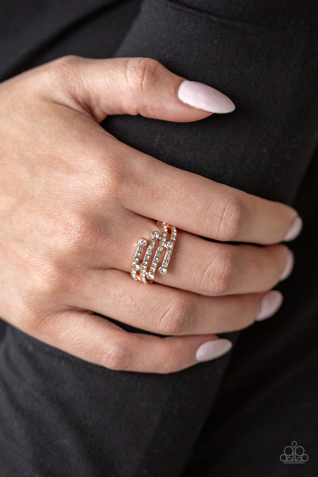 Rose gold store ring paparazzi