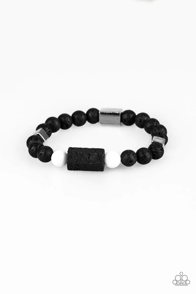 Pulsera Paparazzi ~ Run Out The BLOCK - Blanco