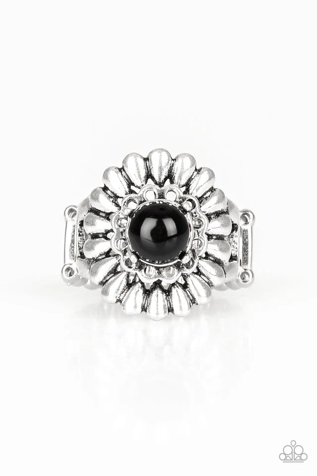 Paparazzi Ring ~ Poppy Pep - Black