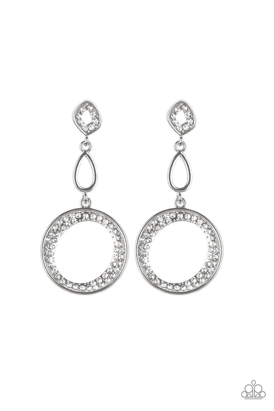 Paparazzi Earring ~ On The Glamour Scene - White