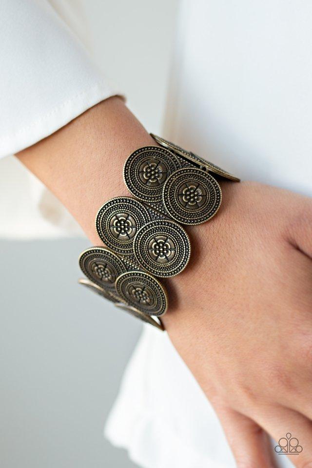 Paparazzi Bracelet ~ Flirtatious Florals - Brass