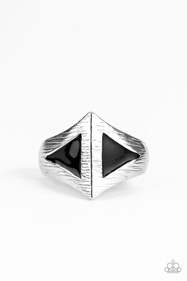 Paparazzi Ring ~ Crusader - Black