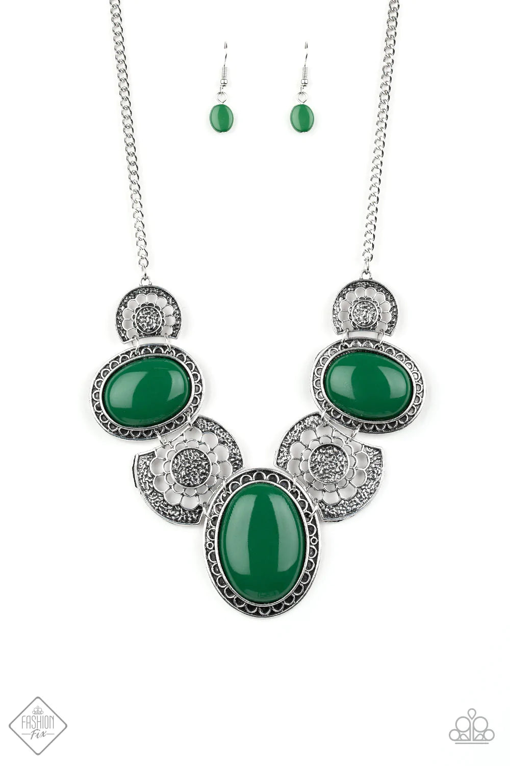 Paparazzi Necklace ~ The Medallion-aire - Green