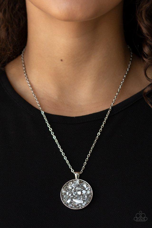 Collar Paparazzi ~ GLAM Crush Monday - Plata