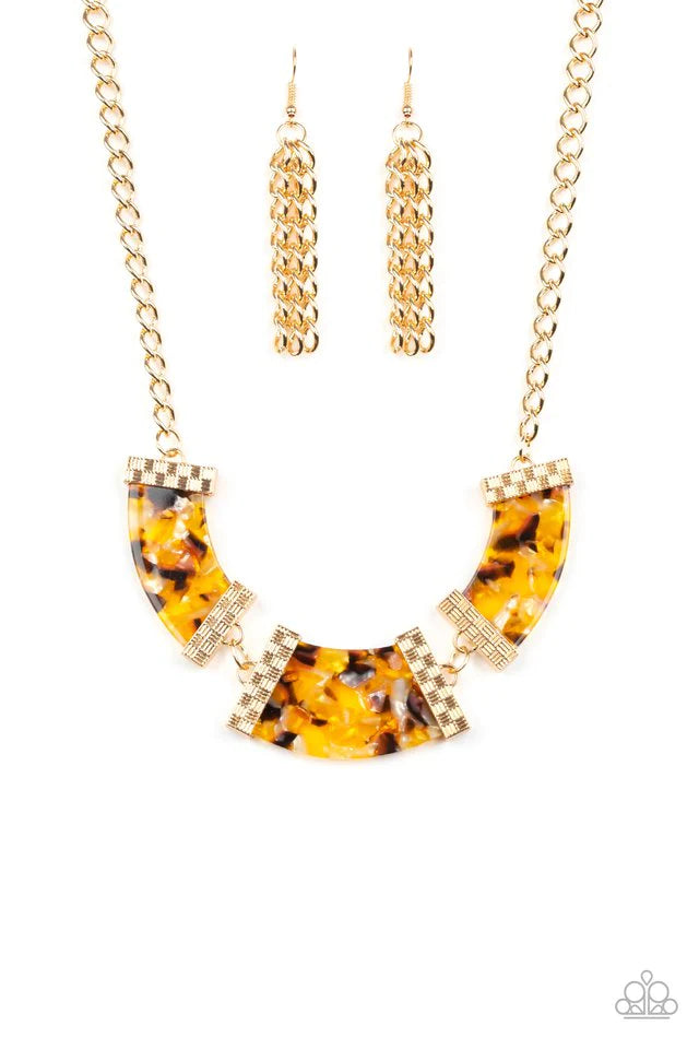 Collar Paparazzi ~ HAUTE-Blooded - Amarillo
