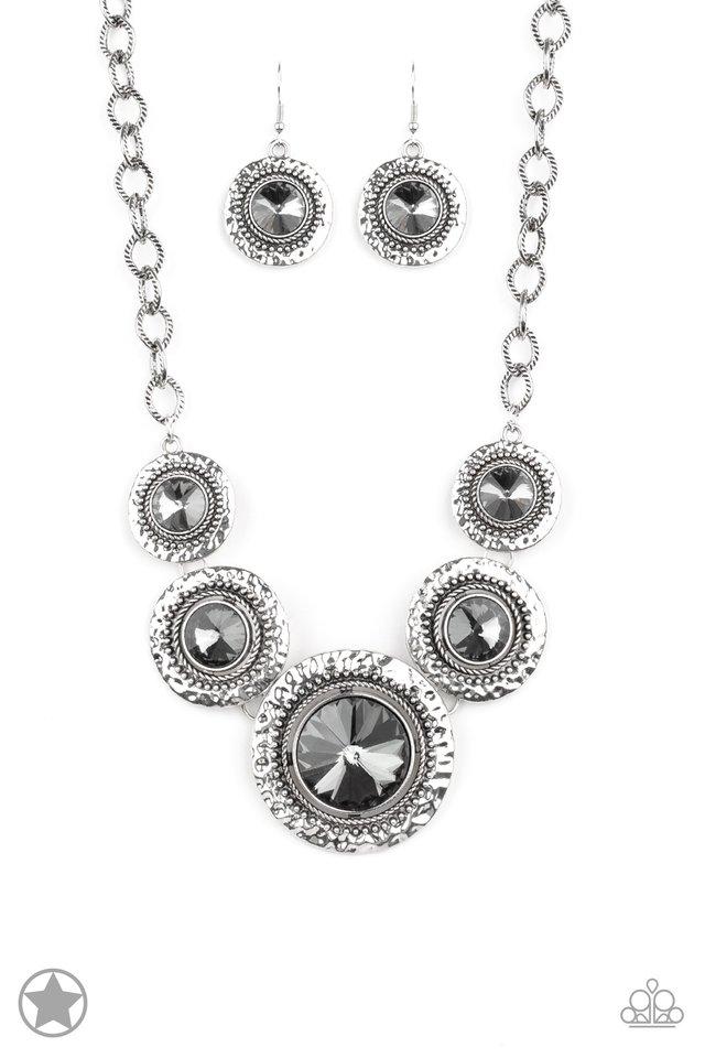 Paparazzi Necklace ~ Global Glamour