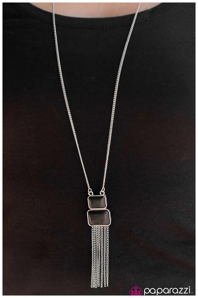 Collar Paparazzi ~ Stepping Stones - Negro