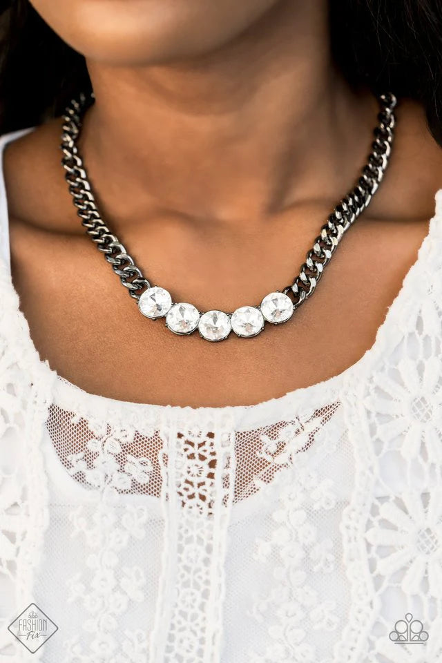 Collar Paparazzi ~ Rhinestone Renegade - Negro