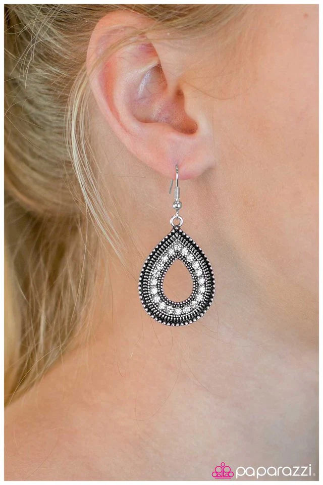 Paparazzi Earring ~ Young and Restless - White