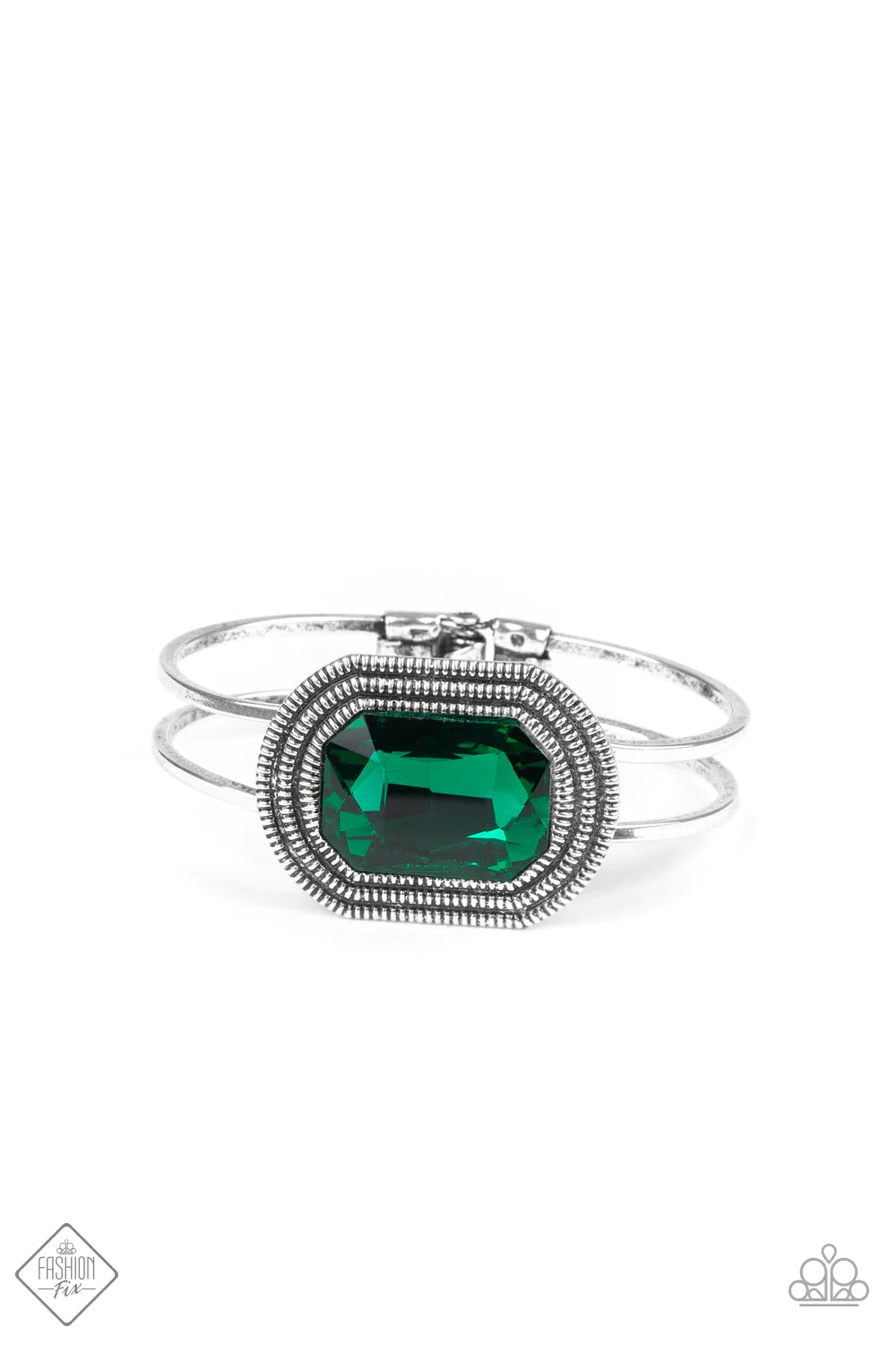 Paparazzi Bracelet ~ Heirloom Highness - Green