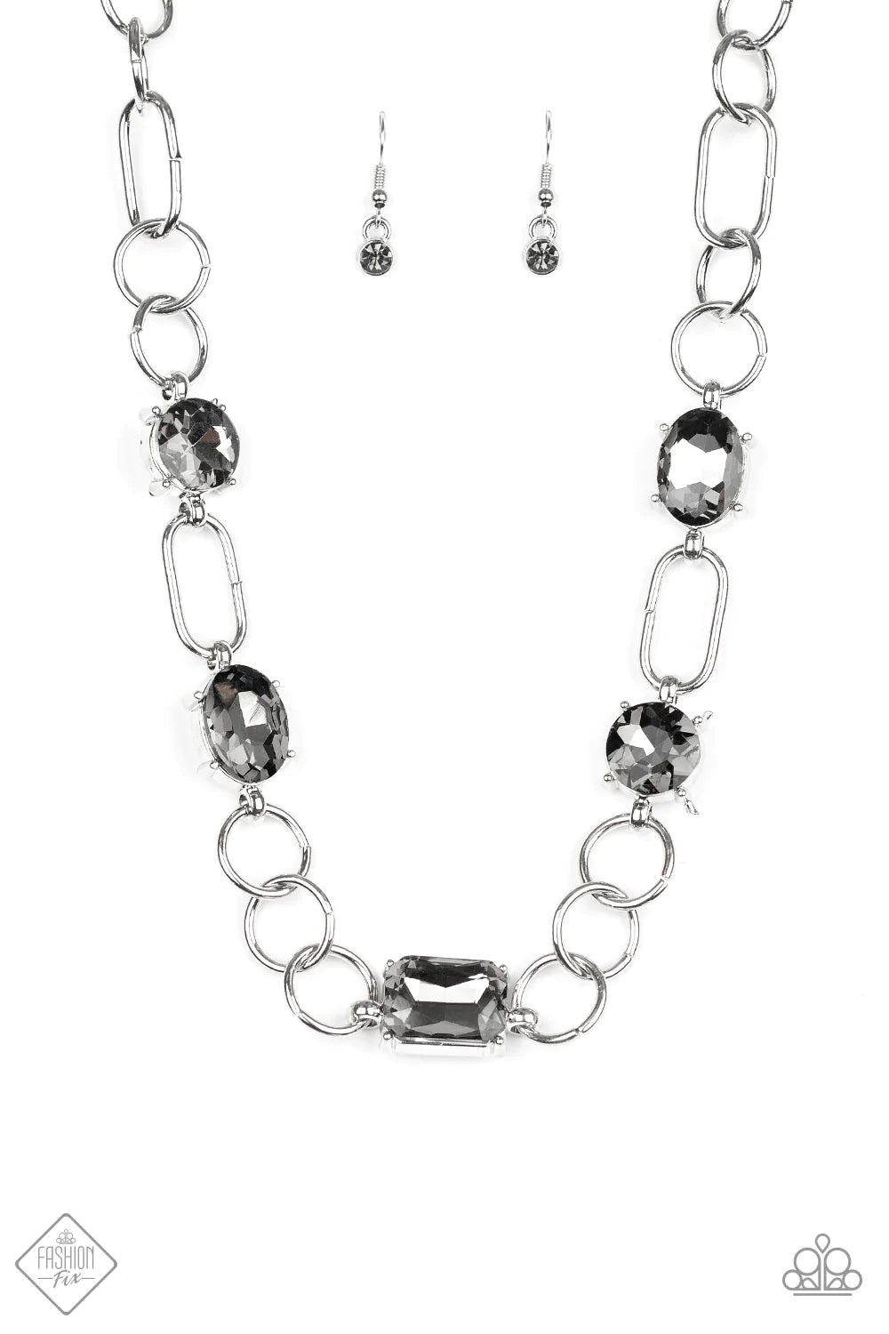 Collar Paparazzi ~ Distrito Urbano - Plata