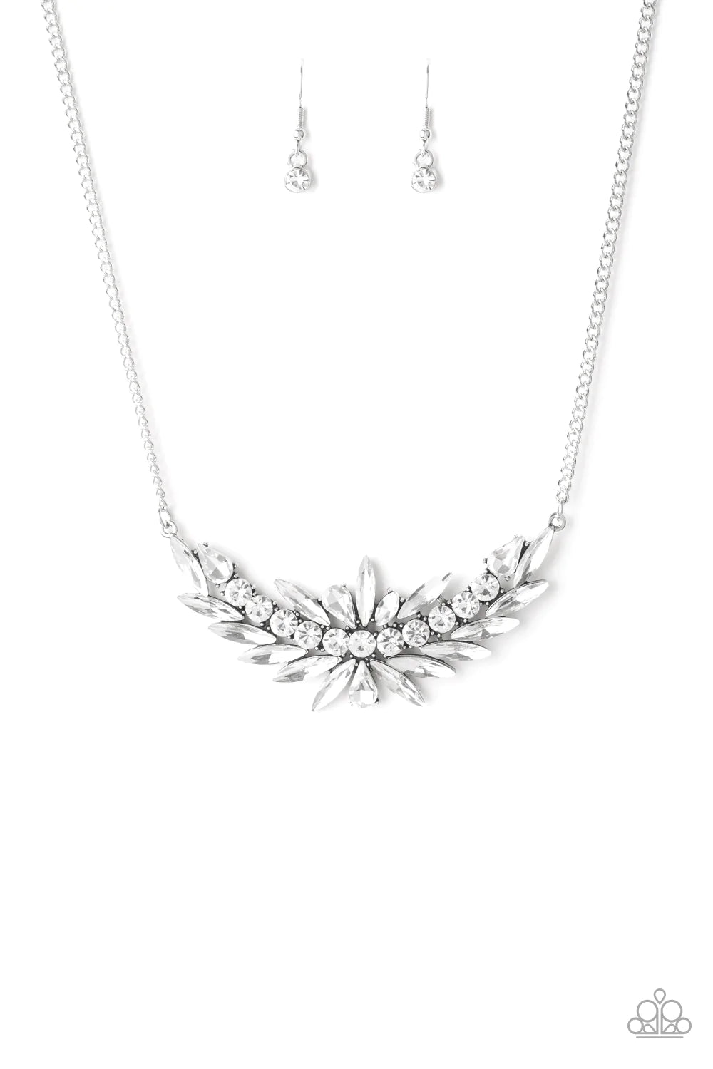 Paparazzi Necklace ~ HEIRS and Graces - White