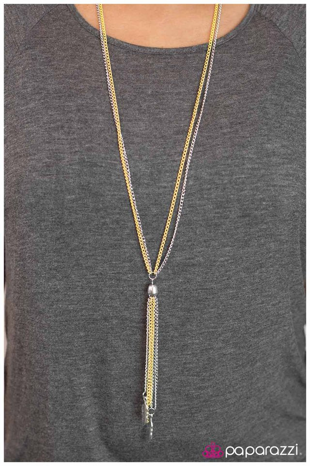 Collar Paparazzi ~ Ruffle Your Feathers - Amarillo