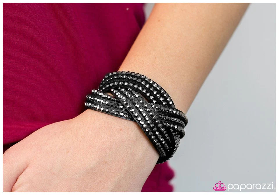 Pulsera Paparazzi ~ De qué están hechos los sueños - Negro