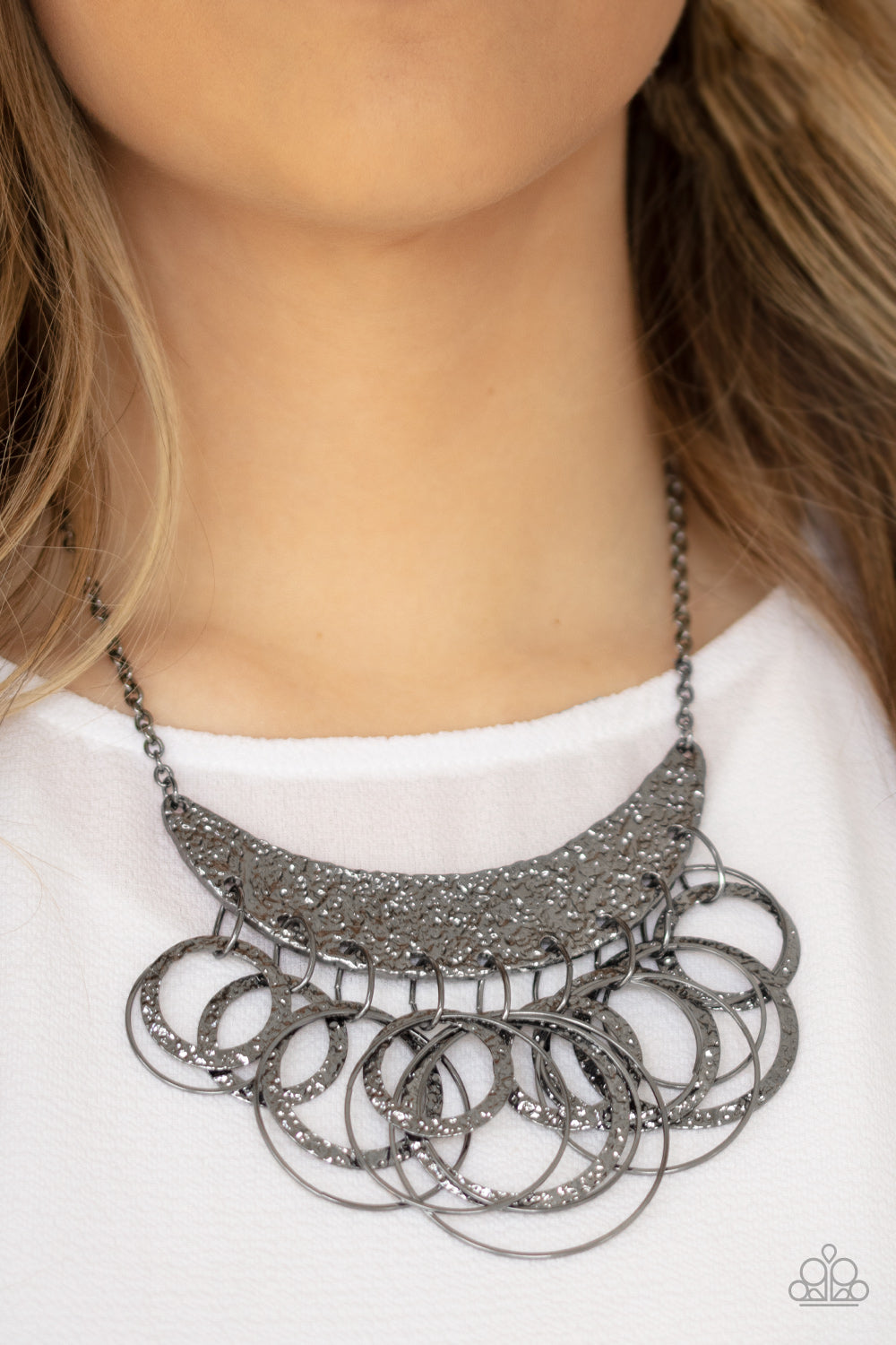 Paparazzi Necklace Metro Eclipse Black – Paparazzi Jewelry