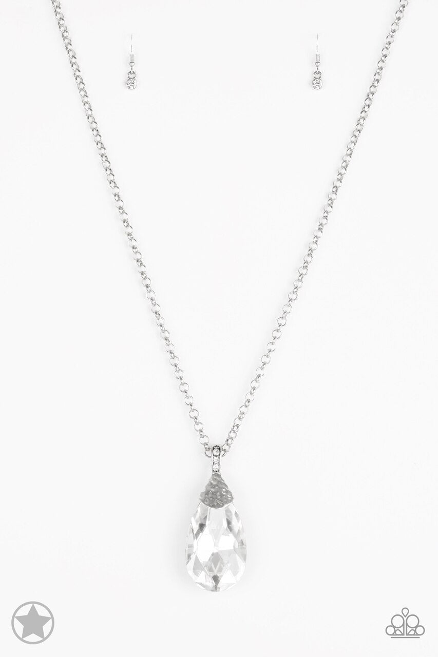 Paparazzi Necklace Blockbuster - Spellbinding Sparkle - White