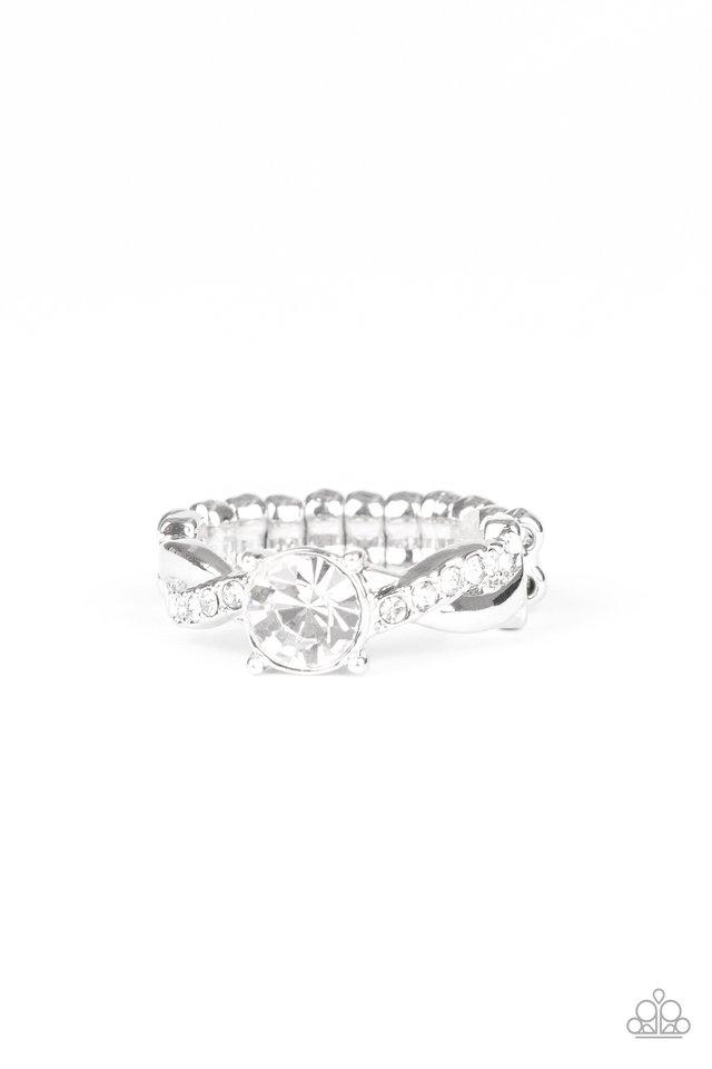 Anillo Paparazzi ~ Elegante y correcto - Blanco