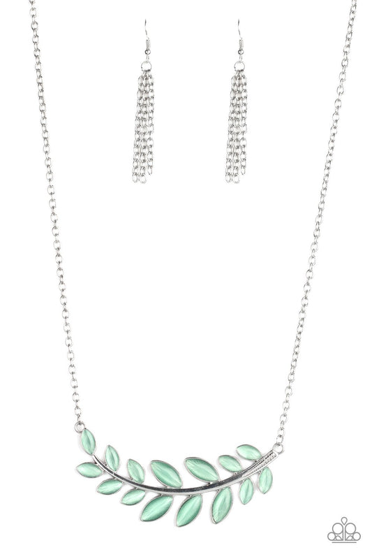 Paparazzi Necklace ~ Frosted Foliage - Green