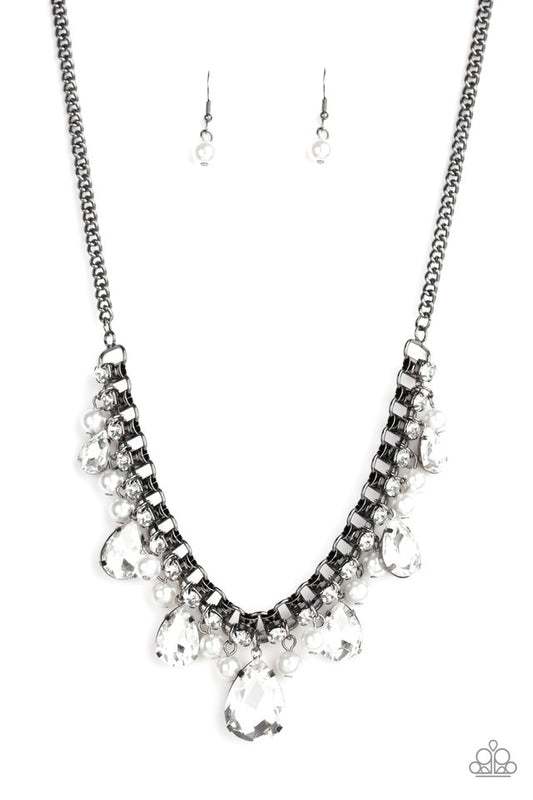 Knockout Queen - Black - Paparazzi Necklace Image