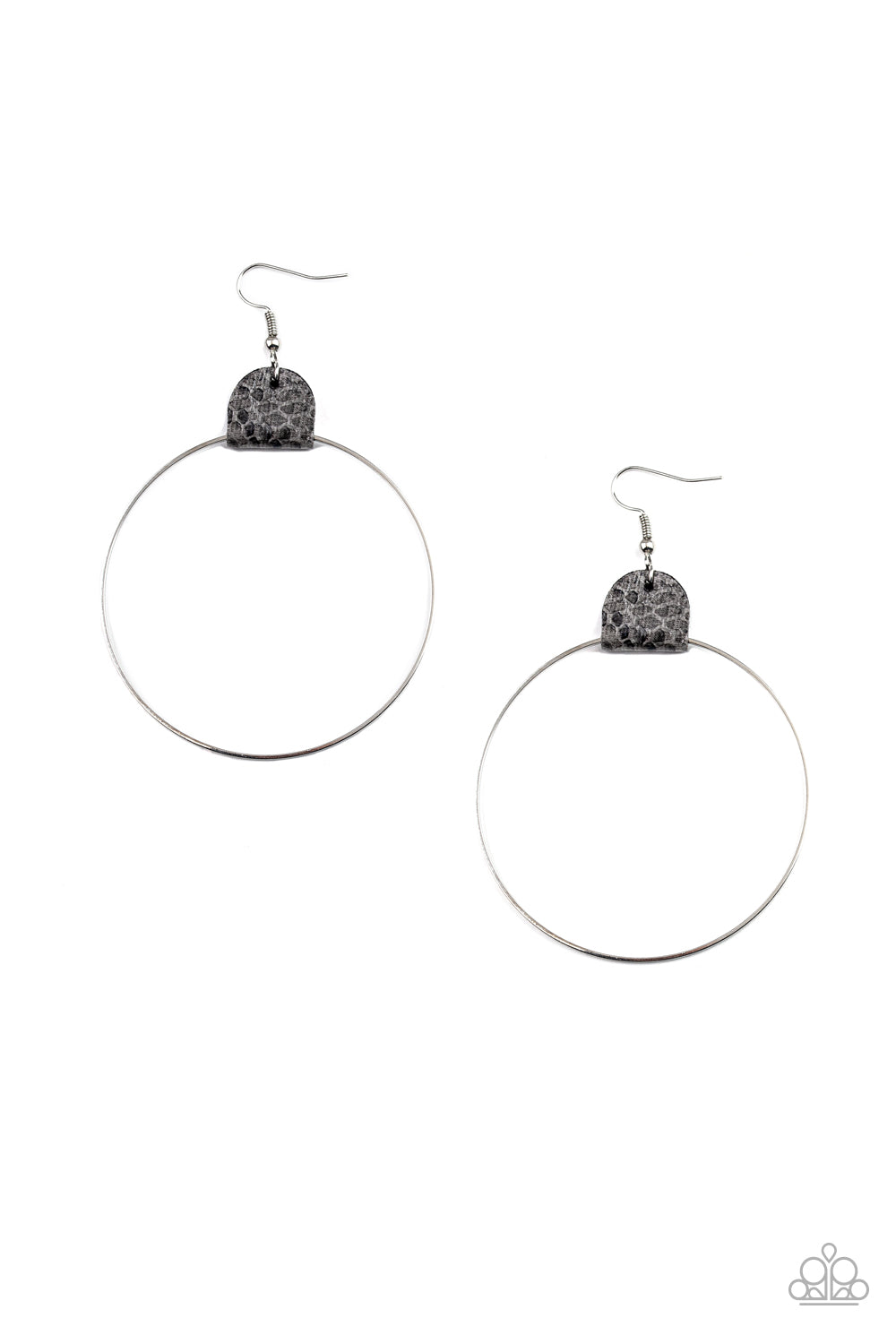 Paparazzi Earring ~ Wild Soul - Silver