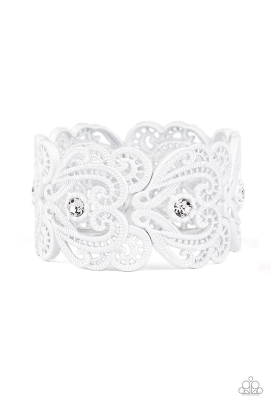Vintage Romance - White - Paparazzi Bracelet Image
