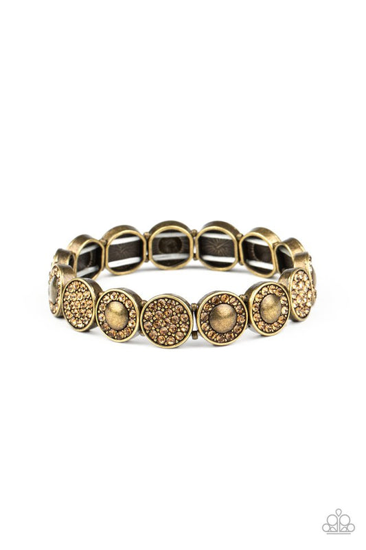 Glamour Garden - Brass - Paparazzi Bracelet Image