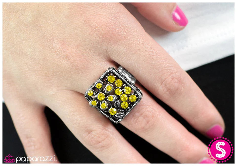 Paparazzi Ring ~ Lemon Fever - Yellow