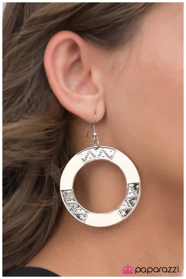 Paparazzi Earring ~ Beach Babe-White