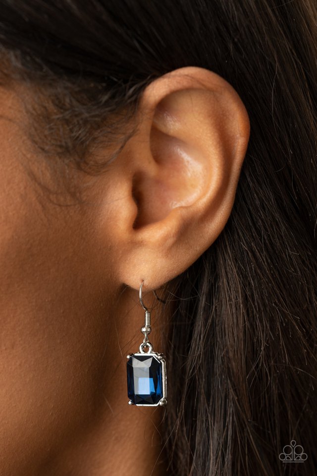 Deep Freeze Diva - Blue - Paparazzi Necklace Image