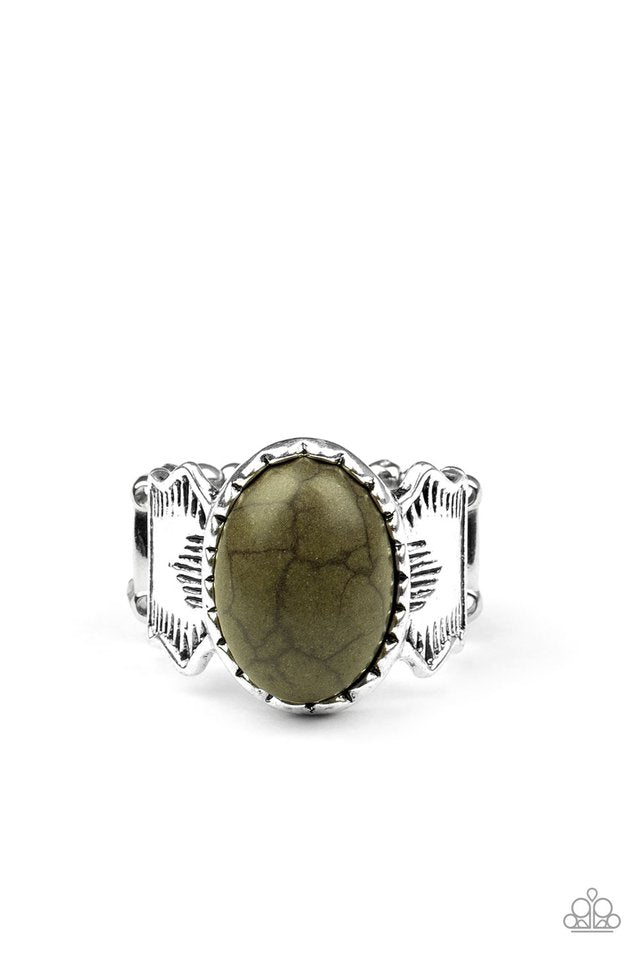 Aint No Mesa High Enough - Green - Paparazzi Ring Image