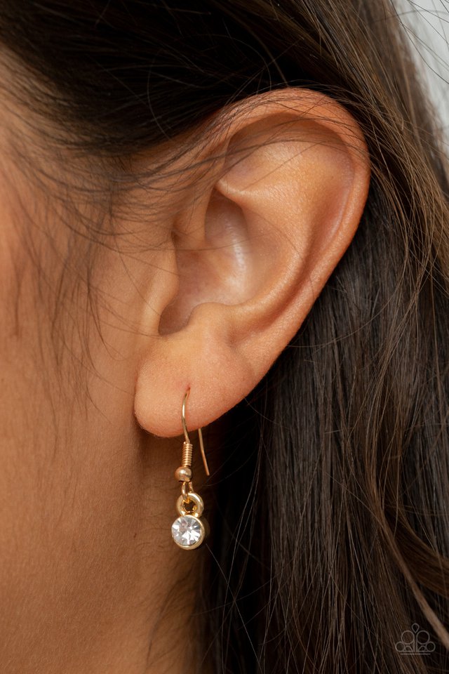 Curvy Couture - Gold - Paparazzi Necklace Image