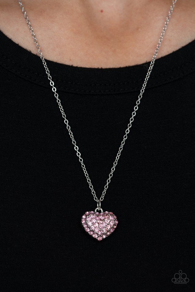 Pink heart paparazzi deals necklace