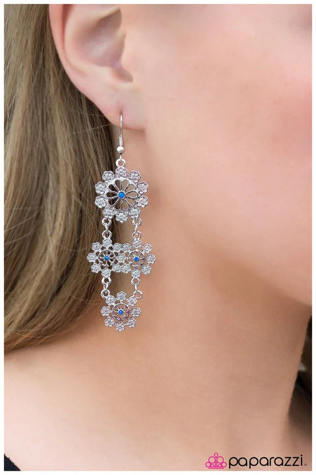 Paparazzi Earring ~ Just Chillin - Blue