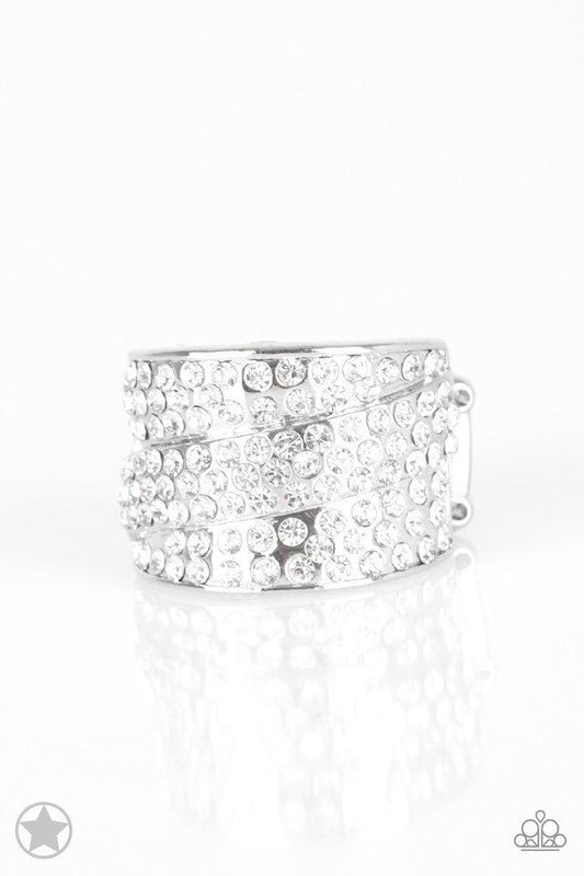Paparazzi Ring Blockbuster - The Millionaires Club - White