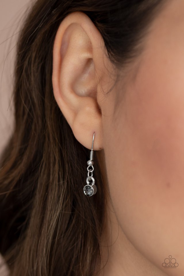 Girls Gotta Glow - Silver - Paparazzi Necklace Image