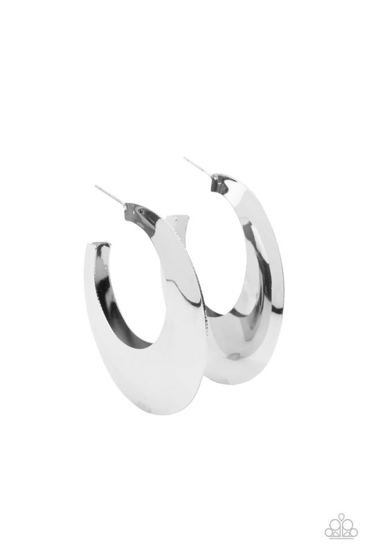 Going OVAL-board - Silver - Paparazzi Earring Image