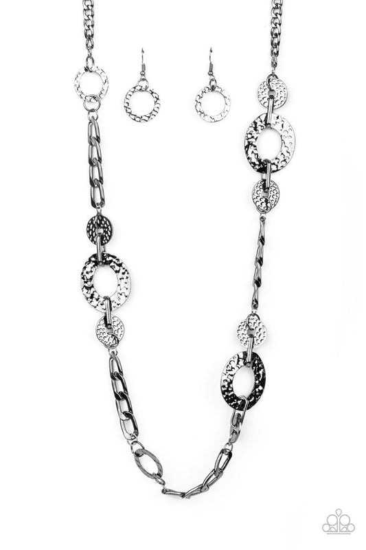 Mechanically Metro - Black - Paparazzi Necklace Image