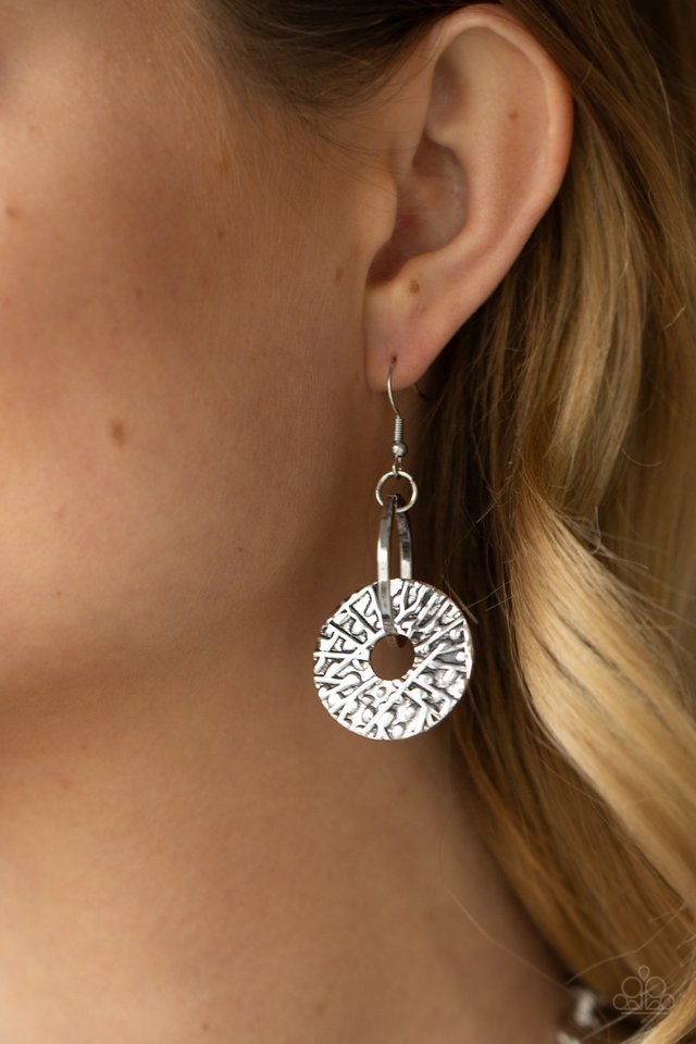 ​Industrial Envy - Silver - Paparazzi Necklace Image