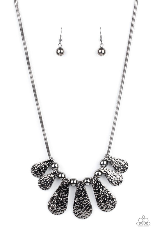 Gallery Goddess - Black - Paparazzi Necklace Image